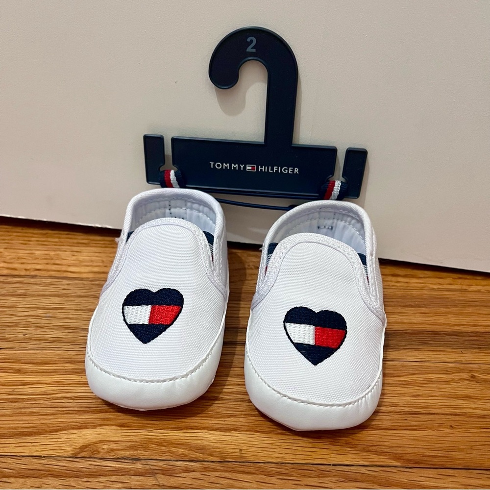 NWT Tommy Hilfiger White Baby Shoes